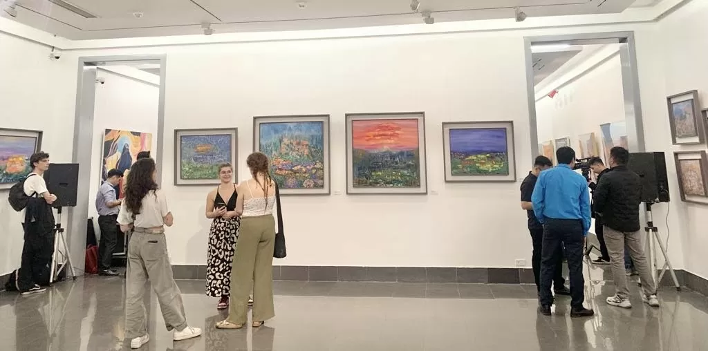 Sứ giả kết nối Việt Nam và Hàn Quốc thông qua hội họa Sứ giả kết nối Việt Nam và Hàn Quốc thông qua hội họa