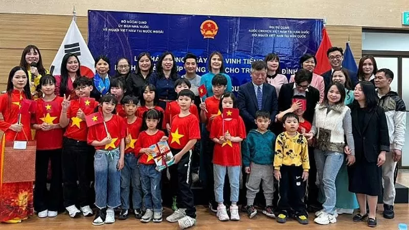 Người Việt ở Hàn Quốc: Nuôi dưỡng tình yêu với tiếng mẹ đẻ Người Việt ở Hàn Quốc: Nuôi dưỡng tình yêu với tiếng mẹ đẻ