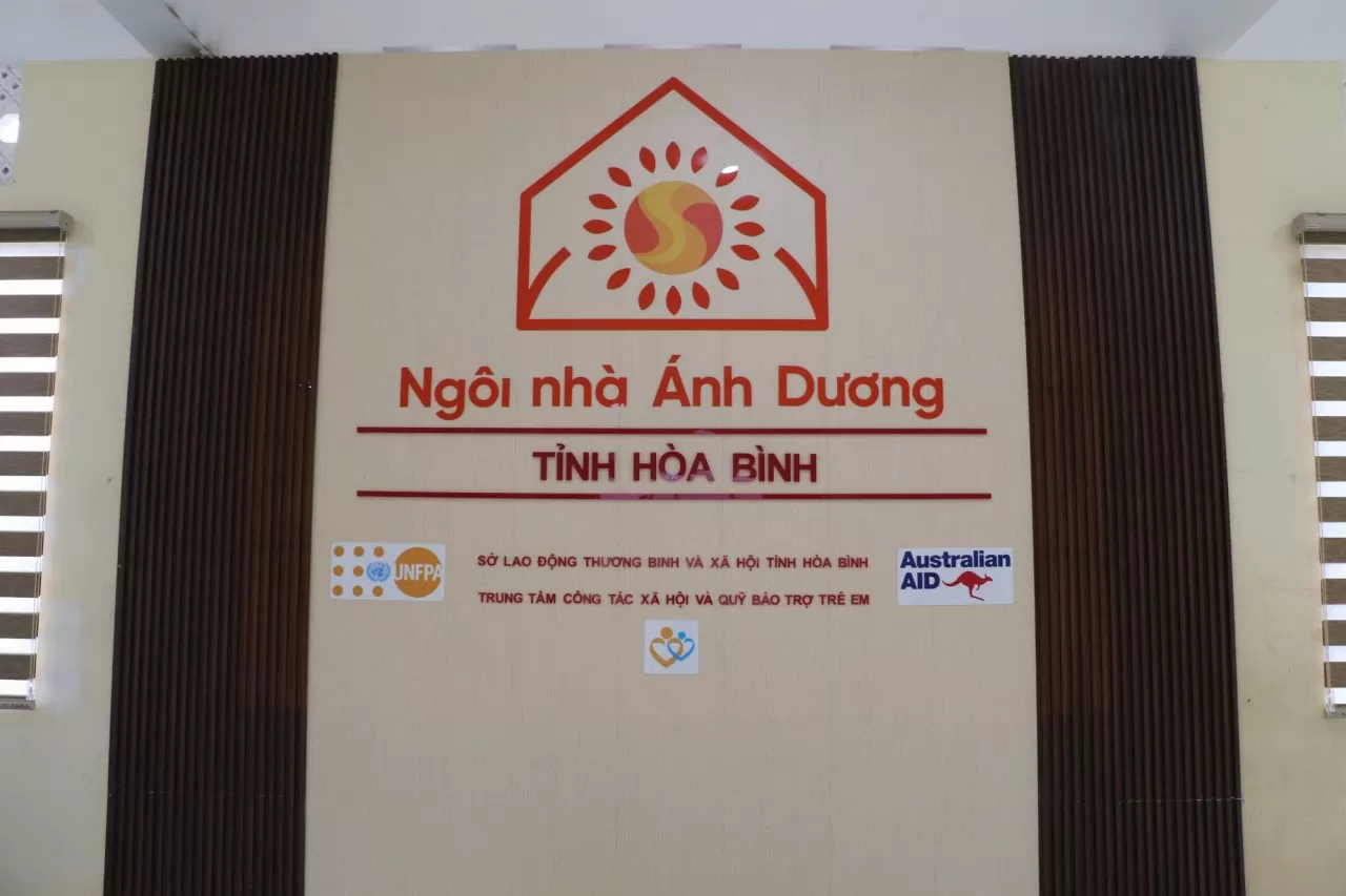 Ra mắt Ngôi nhà Ánh Dương tại Hoà Bình: Xua đi bóng tối của bạo lực giới Ra mắt Ngôi nhà Ánh Dương tại Hoà Bình: Xua đi bóng tối của bạo lực giới