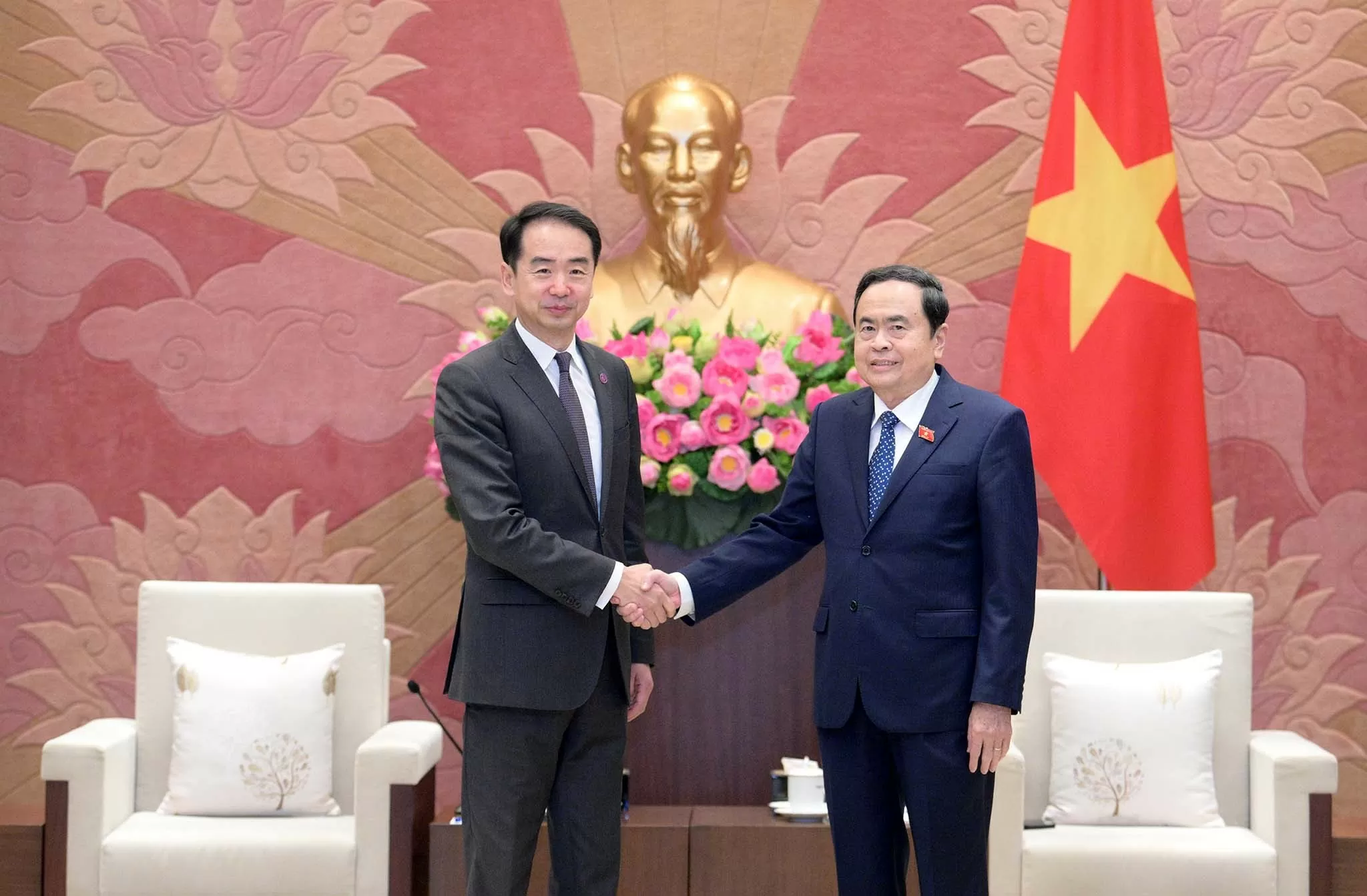 Chủ tịch Quốc hội Trần Thanh Mẫn tiếp Đại sứ Trung Quốc tại Việt Nam Chủ tịch Quốc hội Trần Thanh Mẫn tiếp Đại sứ Trung Quốc tại Việt Nam