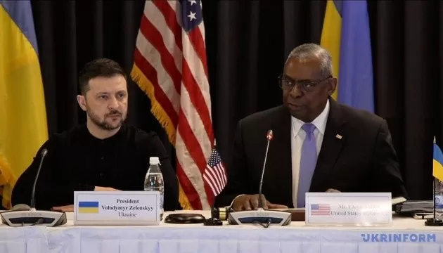 Ukraine: Tổng thống Zelensky tuyên bố muốn đồng minh đưa quân đến 'trấn thủ', EU đã sẵn sàng thế chân Mỹ Ukraine: Tổng thống Zelensky tuyên bố muốn đồng minh đưa quân đến 'trấn thủ', EU đã sẵn sàng thế chân Mỹ