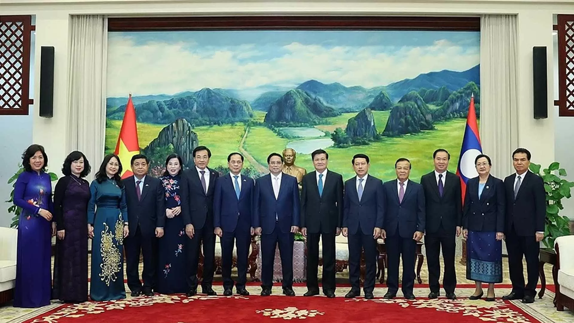 Thủ tướng Phạm Minh Chính hội kiến Tổng Bí thư, Chủ tịch nước Lào Thongloun Sisoulith Thủ tướng Phạm Minh Chính hội kiến Tổng Bí thư, Chủ tịch nước Lào Thongloun Sisoulith