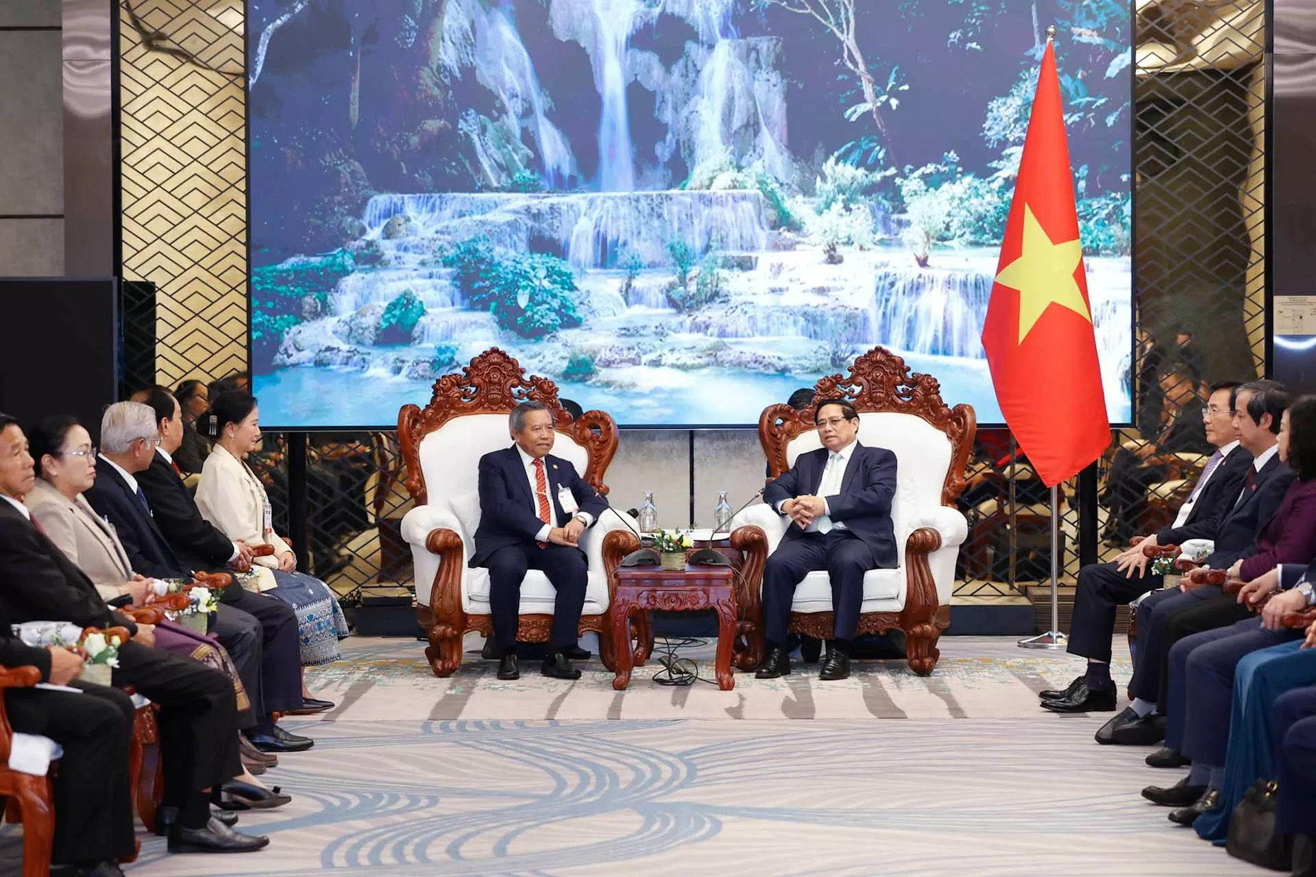 Việt Nam-Lào: Đẩy mạnh các hoạt động giao lưu, tạo sức lan tỏa, gắn bó rộng rãi giữa các tầng lớp nhân dân Việt Nam-Lào: Đẩy mạnh các hoạt động giao lưu, tạo sức lan tỏa, gắn bó rộng rãi giữa các tầng lớp nhân dân