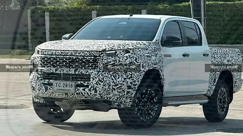 Bán tải Toyota Hilux 2025 chính thức lộ diện tại Thái Lan Bán tải Toyota Hilux 2025 chính thức lộ diện tại Thái Lan