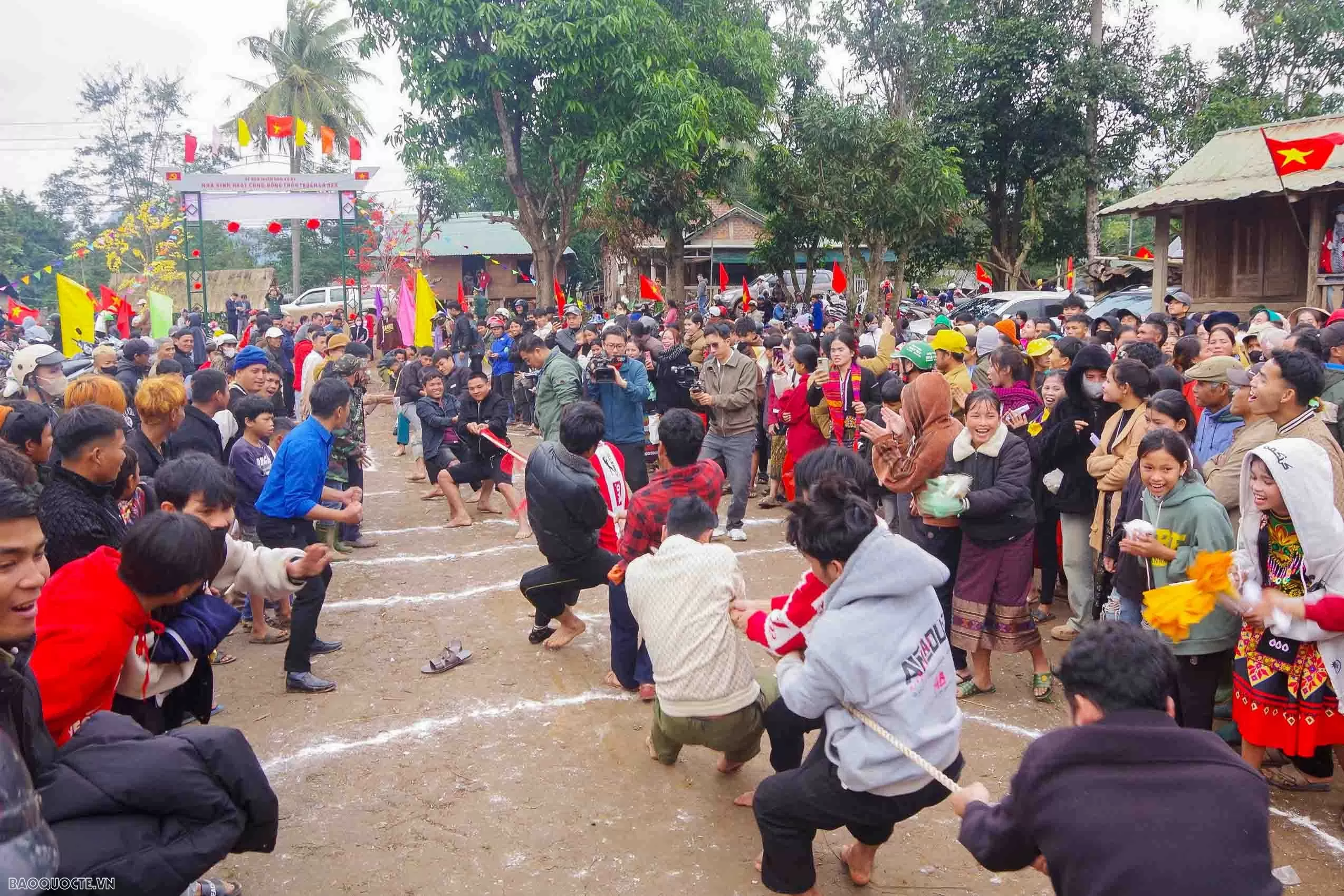 Quảng Trị: Mang xuân đến bà con nơi biên giới Quảng Trị: Mang xuân đến bà con nơi biên giới