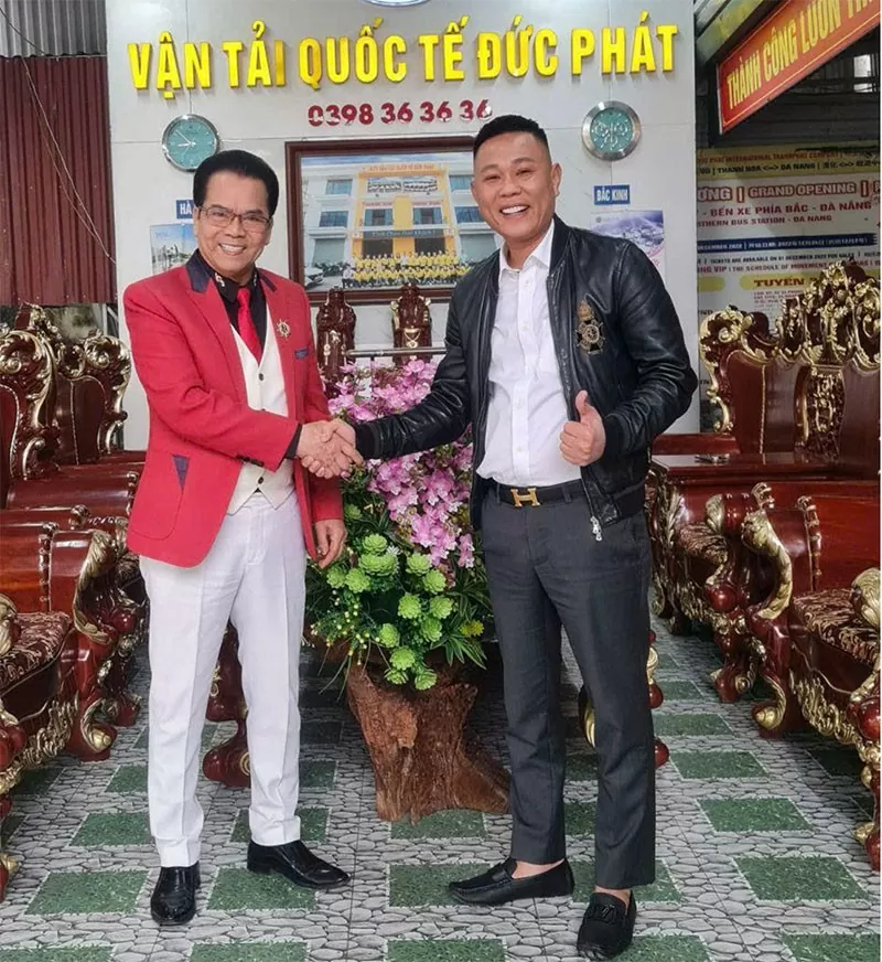 Ông Trần Ngọc Đức tại văn phòng Công ty Vận tải Quốc tế Đức Phát