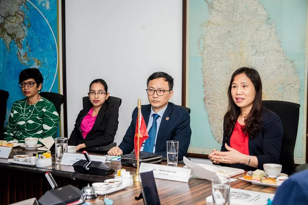 Đại sứ Việt Nam tại Sri Lanka thăm, làm việc với Tập đoàn Hayleys, Sri Lanka