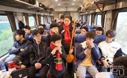 600 học sinh Hà Nội trải nghiệm tàu du lịch đến Thái Nguyên