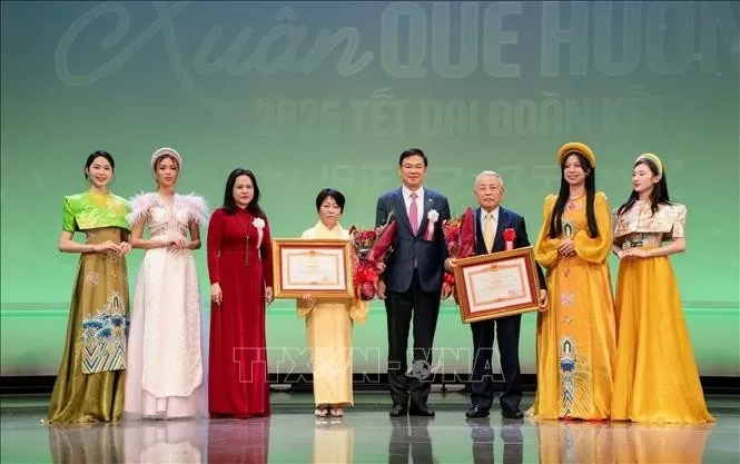 Hân hoan đón Xuân quê hương, Tết đại đoàn kết tại Fukuoka, Nhật Bản Hân hoan đón Xuân quê hương, Tết đại đoàn kết tại Fukuoka, Nhật Bản