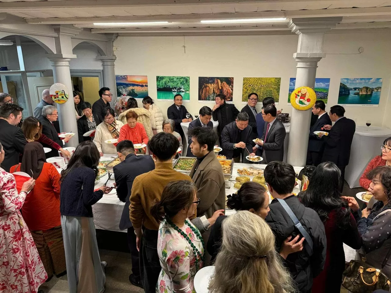 Ấm áp không khí Xuân Quê hương tại ‘mái nhà chung’ của người Việt ở Thuỵ Điển và Latvia Ấm áp không khí Xuân Quê hương tại ‘mái nhà chung’ của người Việt ở Thuỵ Điển và Latvia