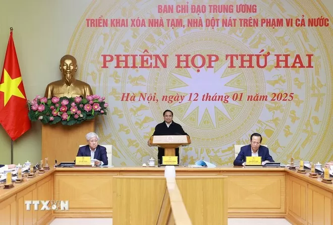 Thủ tướng: Với tất cả trái tim, khối óc vì người nghèo đang phải ở nhà dột nát Thủ tướng: Xóa nhà tạm, nhà dột nát là nhiệm vụ hết sức quan trọng, khó mấy cũng phải làm