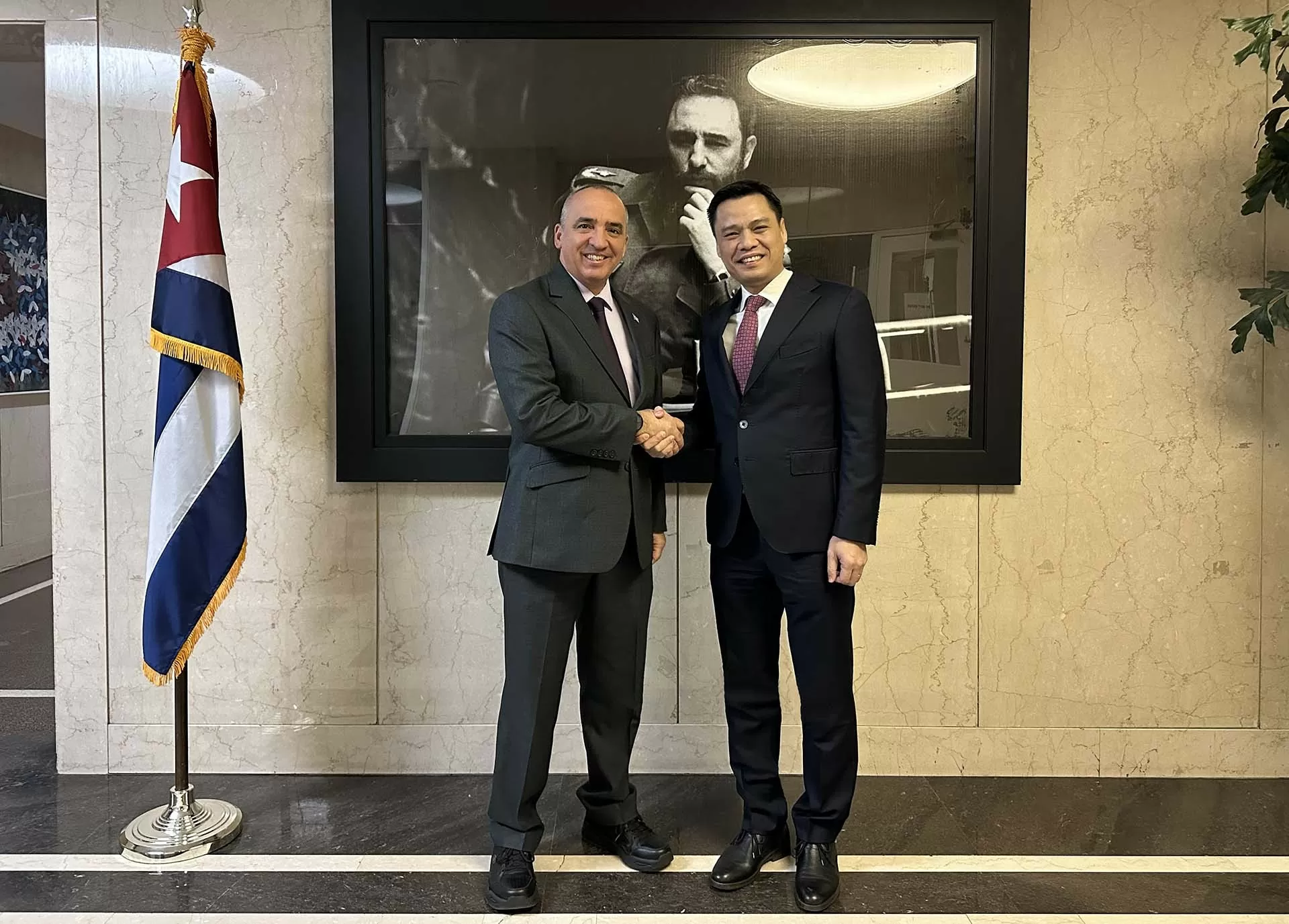 Việt Nam và Cuba thắt chặt hợp tác tại Liên hợp quốc Việt Nam và Cuba thắt chặt hợp tác tại Liên hợp quốc