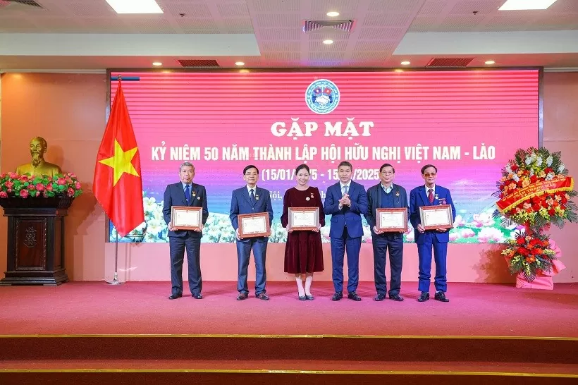Chặng đường 50 năm vun đắp tình hữu nghị đặc biệt Việt Nam-Lào