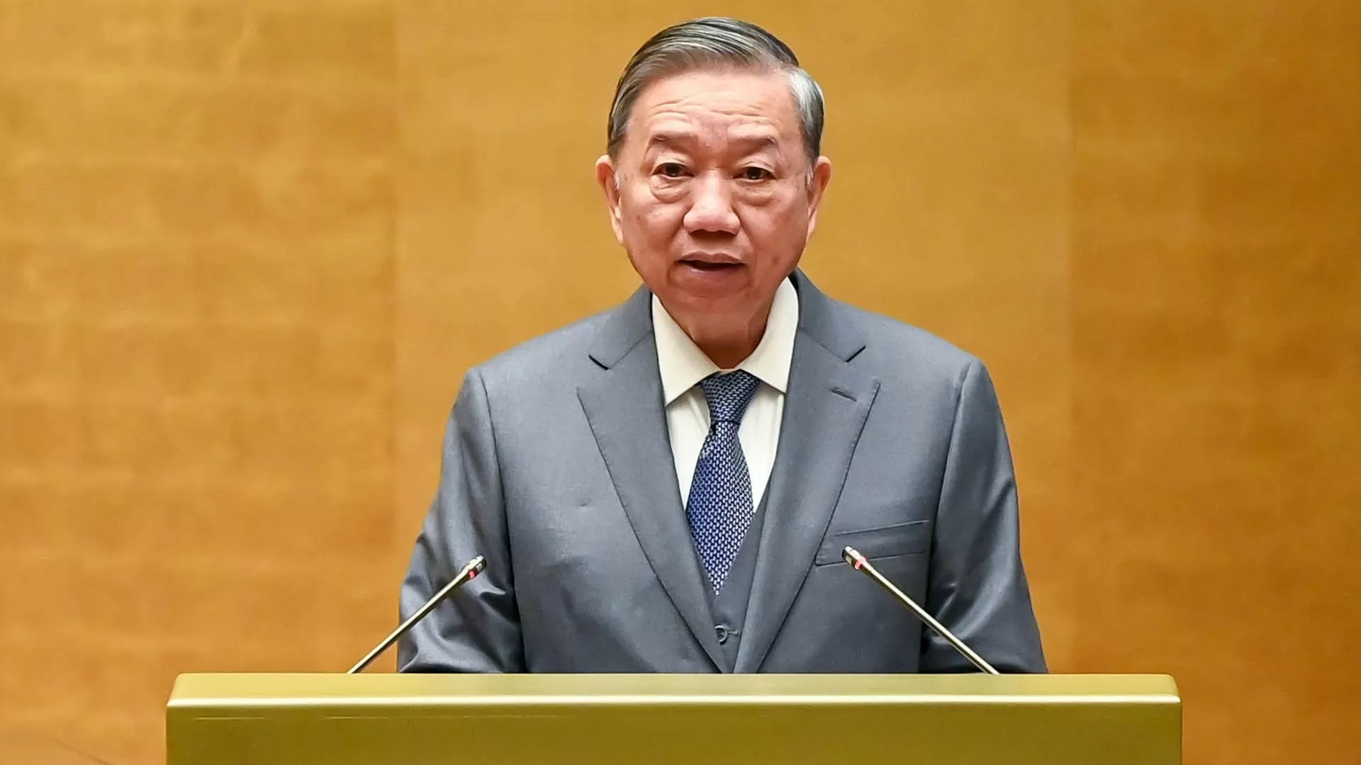 Tổng Bí thư Tô Lâm, Trưởng Ban Chỉ đạo Trung ương về phát triển khoa học, công nghệ, đổi mới sáng tạo và chuyển đổi số phát biểu chỉ đạo hội nghị. (Nguồn: nhandan.vn) Tổng Bí thư Tô Lâm, Trưởng Ban Chỉ đạo Trung ương về phát triển khoa học, công nghệ, đổi mới sáng tạo và chuyển đổi số phát biểu chỉ đạo hội nghị. (Nguồn: nhandan.vn)