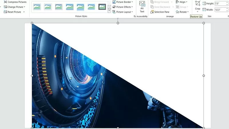 Mách bạn 3 cách cắt hình trong PowerPoint đơn giản, dễ thực hiện Mách bạn 3 cách cắt hình trong PowerPoint đơn giản, dễ thực hiện