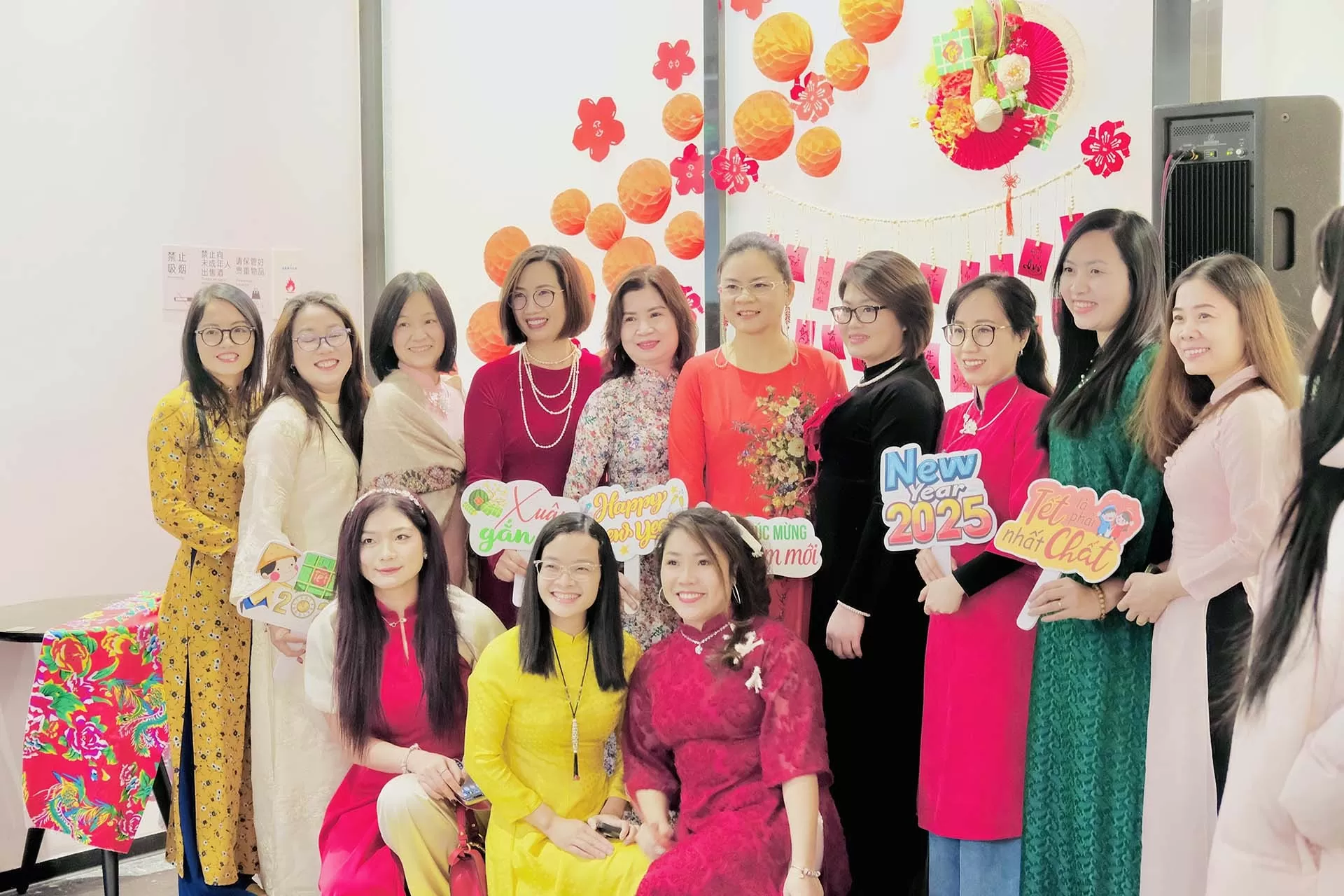 Tưng bừng Xuân Quê hương 2025 tại khu vực Hoa Đông, Trung Quốc