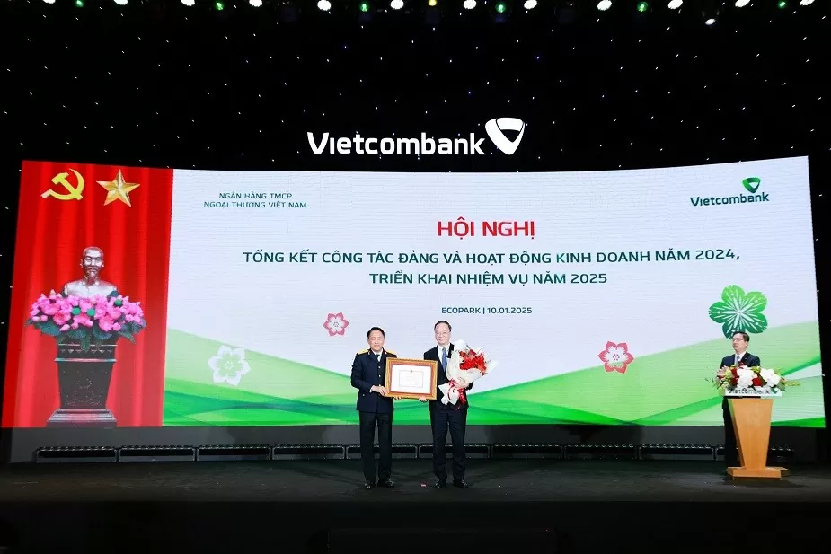 Vietcombank bứt phá với dấu ấn xanh Vietcombank bứt phá với dấu ấn xanh