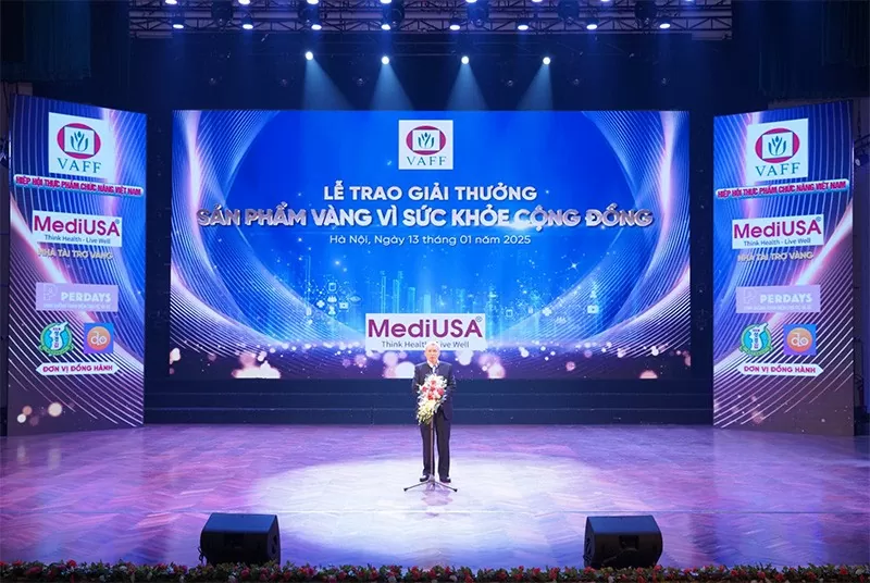 PGS.TS Trần Đáng - Chủ tịch Hiệp hội Thực phẩm chức năng Việt Nam phát biểu tại Lễ trao giải