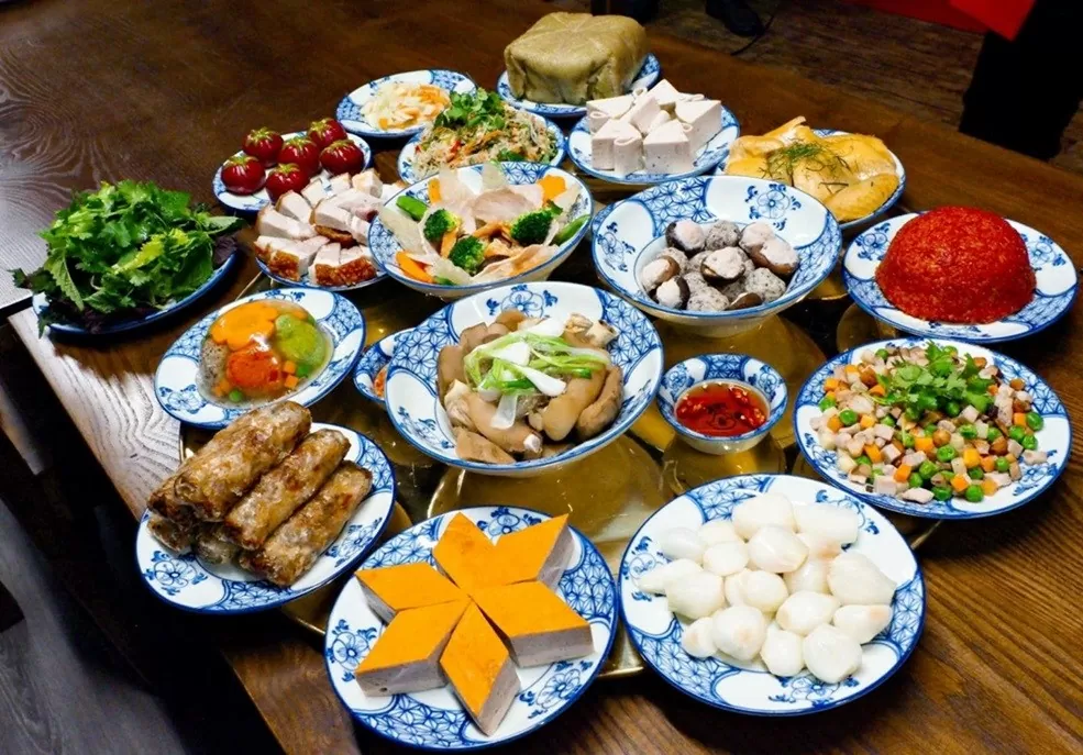 Văn khấn cúng tiễn tổ tiên ngày Tết chuẩn nhất 2025