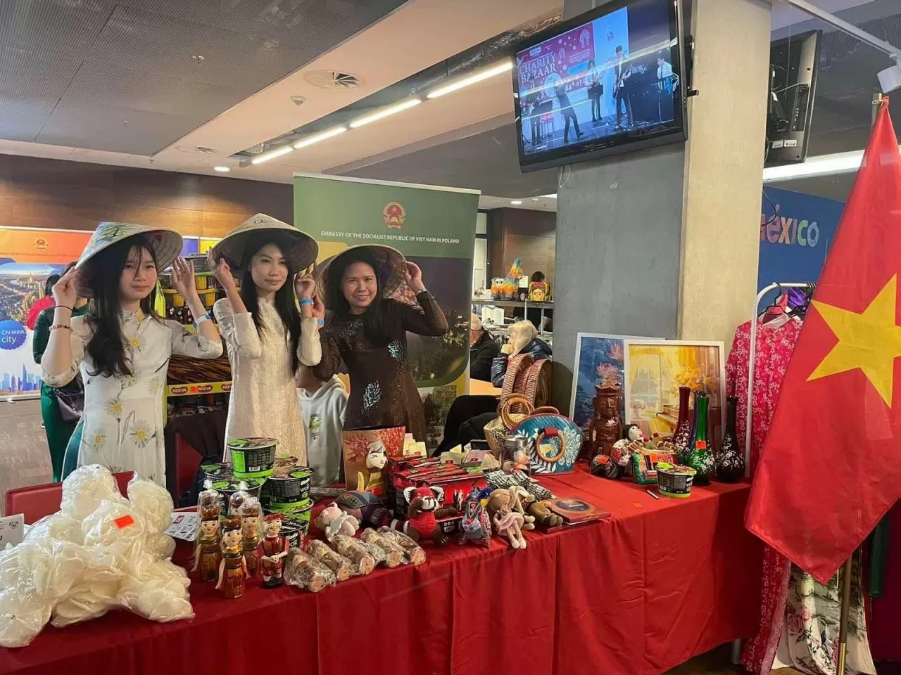 Đại sứ Hà Hoàng Hải: Chuyến thăm thể hiện sự coi trọng của Việt Nam với 'người bạn lâu đời' Ba Lan