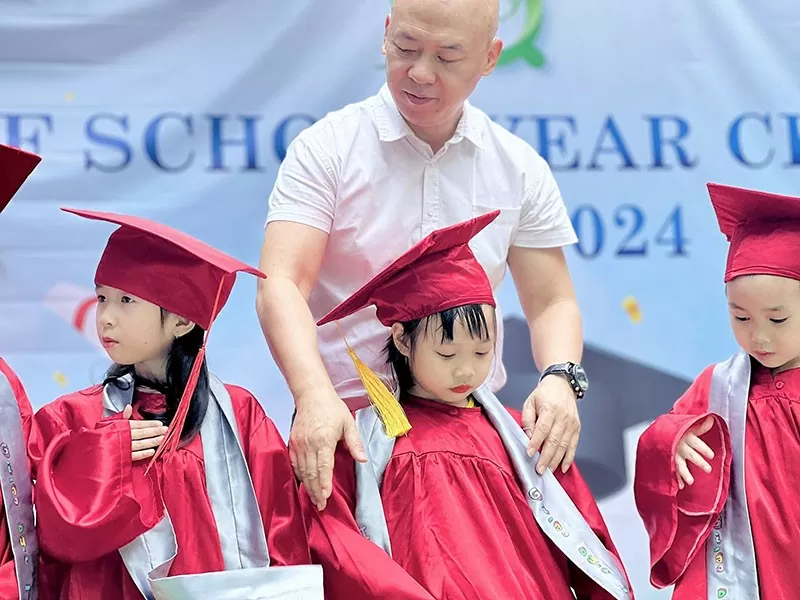 Hành trình tự chữa lành, nơi con người tìm cách điều chỉnh lối sống để sống hòa hợp với các quy luật tự nhiên, khôi phục sự cân bằng trong cơ thể và tâm trí.