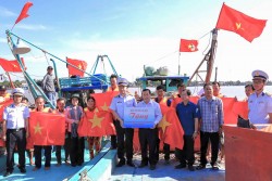 Năm 2024, lực lượng Hải quân ngăn chặn kịp thời 278 tàu cá có ý định vượt ranh giới