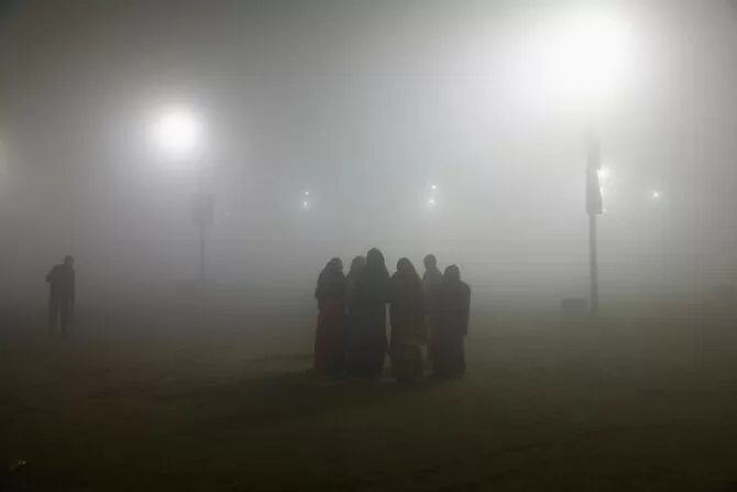 Ấn Độ vật lộn với tình trạng sương mù dày đặc và ô nhiễm không khí Ấn Độ vật lộn với tình trạng sương mù dày đặc và ô nhiễm không khí