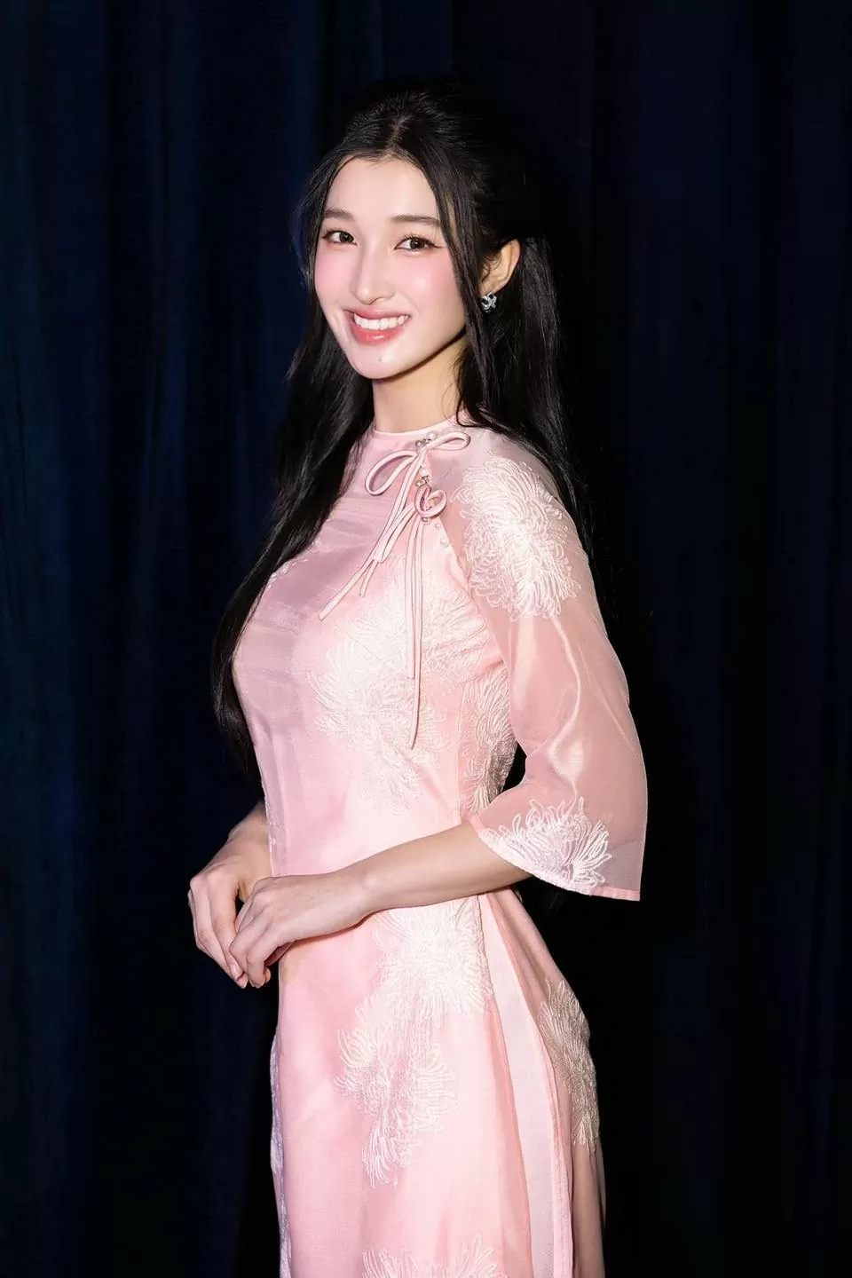 Á hậu Phương Nhi Á hậu Phương Nhi