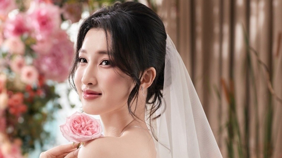 Không thể rời mắt trước nhan sắc trong veo của Á hậu Phương Nhi