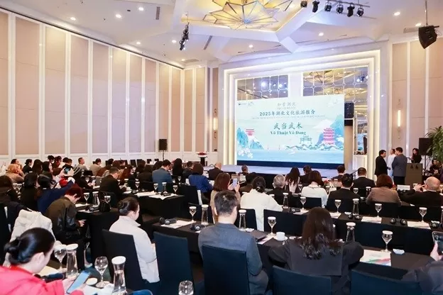 Cơ hội hợp tác rộng mở trong lĩnh vực du lịch, văn hóa với tỉnh Hồ Bắc (Trung Quốc) Cơ hội hợp tác rộng mở trong lĩnh vực du lịch, văn hóa với tỉnh Hồ Bắc (Trung Quốc)