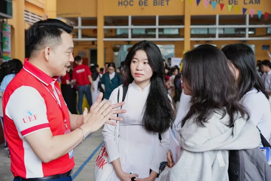 Giáo dục Giáo dục