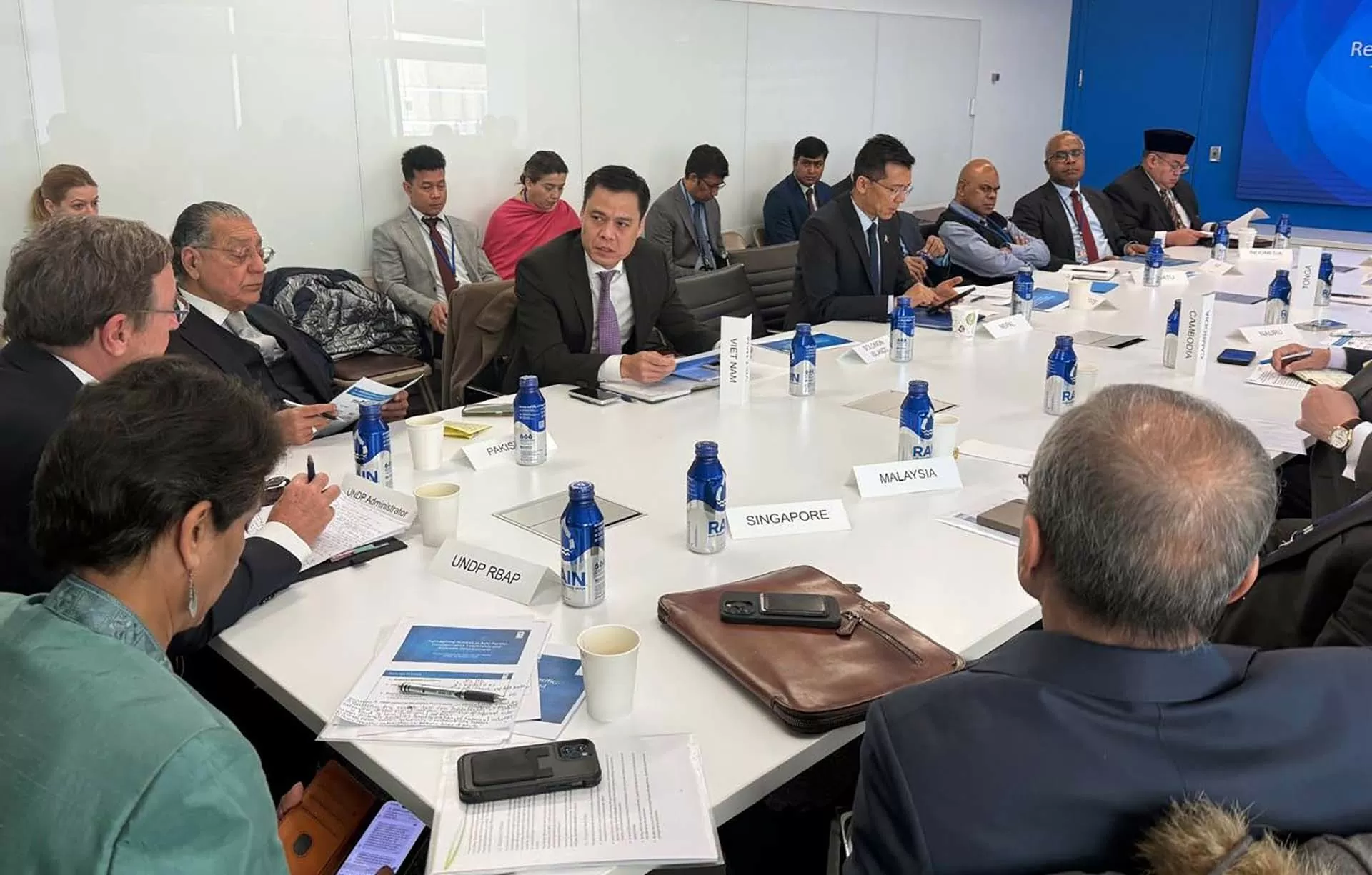 Việt Nam sẵn sàng đồng hành với UNDP thúc đẩy phát triển bền vững tại khu vực châu Á-Thái Bình Dương Việt Nam sẵn sàng đồng hành với UNDP thúc đẩy phát triển bền vững tại khu vực châu Á-Thái Bình Dương
