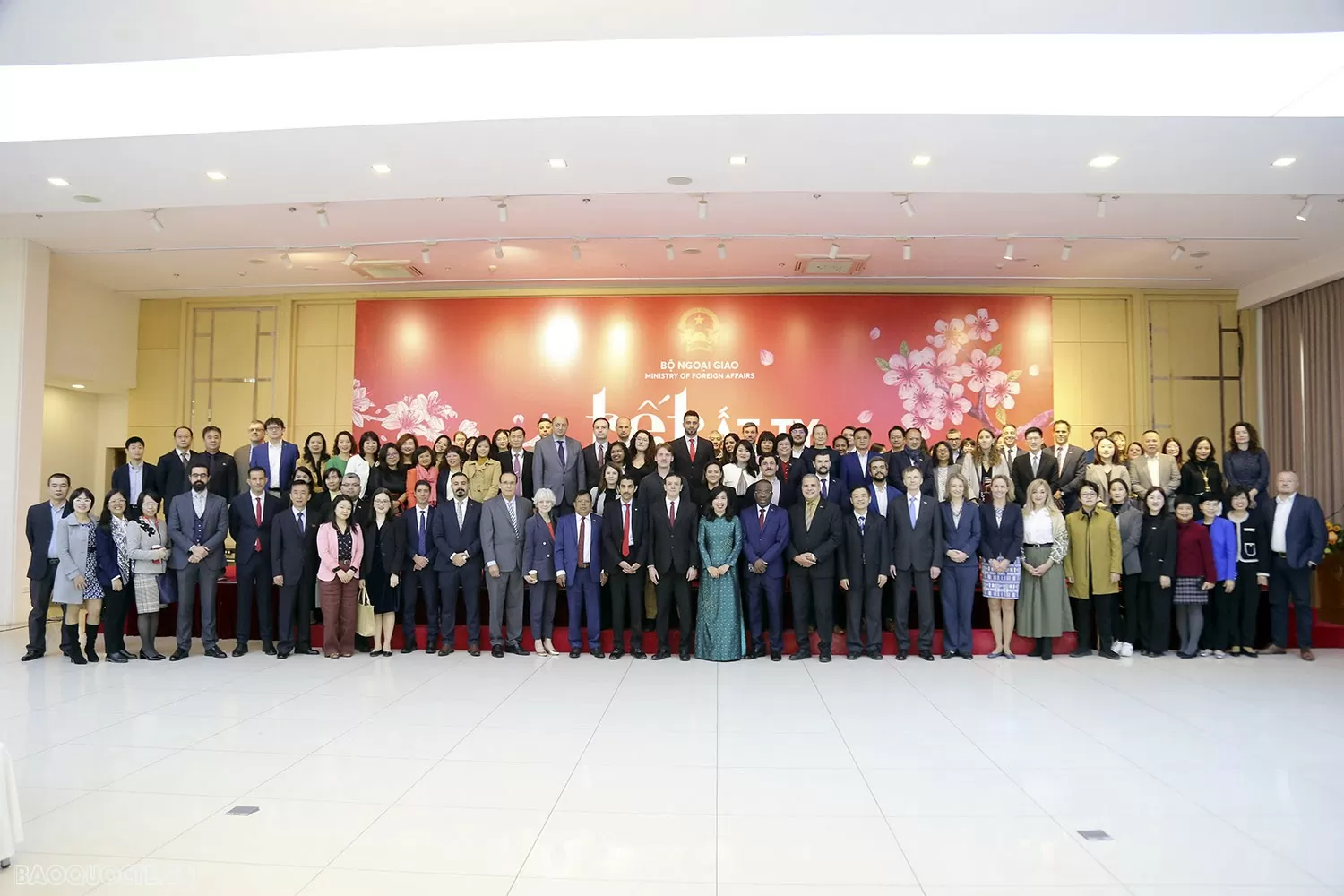 Bộ Ngoại giao thắt chặt gắn kết với Cơ quan đại diện và báo chí nước ngoài thường trú tại Việt Nam