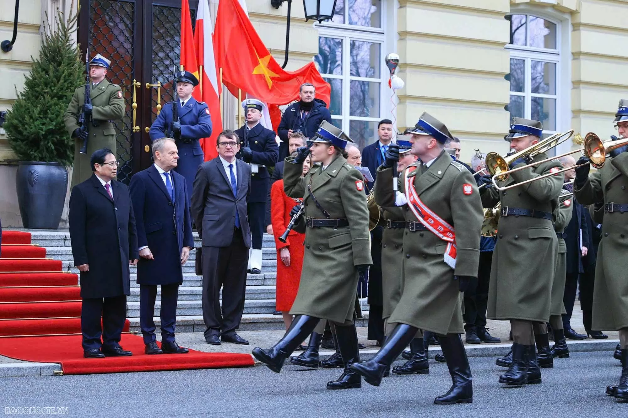 Thủ tướng Phạm Minh Chính và Phu nhân rời Zurich, kết thúc chuyến công tác tại 3 nước châu Âu