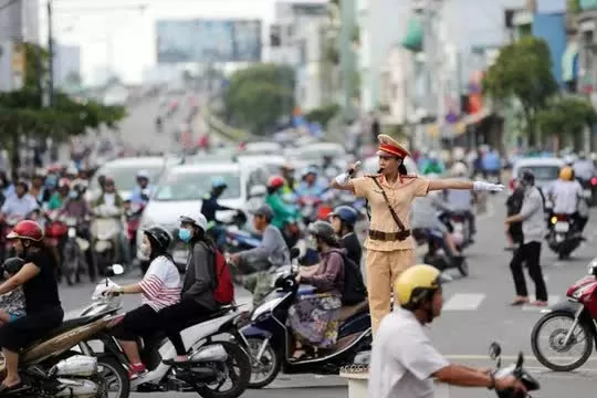 Mức phạt lỗi chạy xe chậm mới nhất năm 2025 Mức phạt lỗi chạy xe chậm mới nhất năm 2025