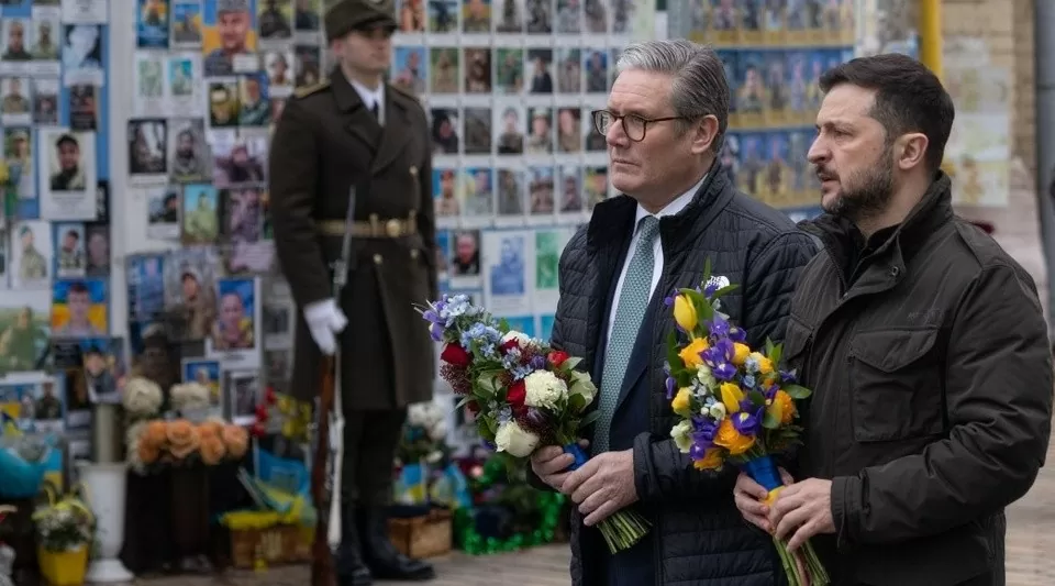 Thủ tướng Anh bất ngờ đến Ukraine đem theo lời hứa sắt son và thỏa thuận thế thế kỷ