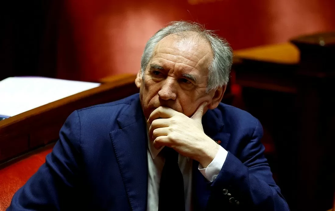 Tân Thủ tướng Pháp cùng chính phủ thở phào 'thoát' cửa ải khó