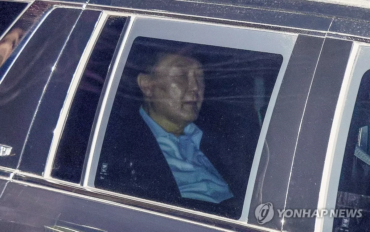 Hàn Quốc: Tổng thống Yoon Suk Yeol từ chối trình diện trả lời thẩm vấn, cơ quan điều tra tìm kiếm lệnh bắt chính thức