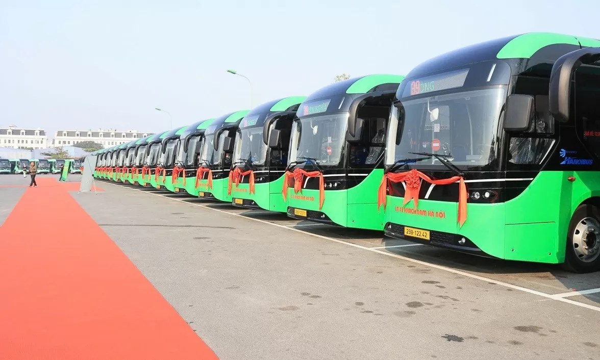TP. Hà Nội khai trương 3 tuyết xe buýt điện