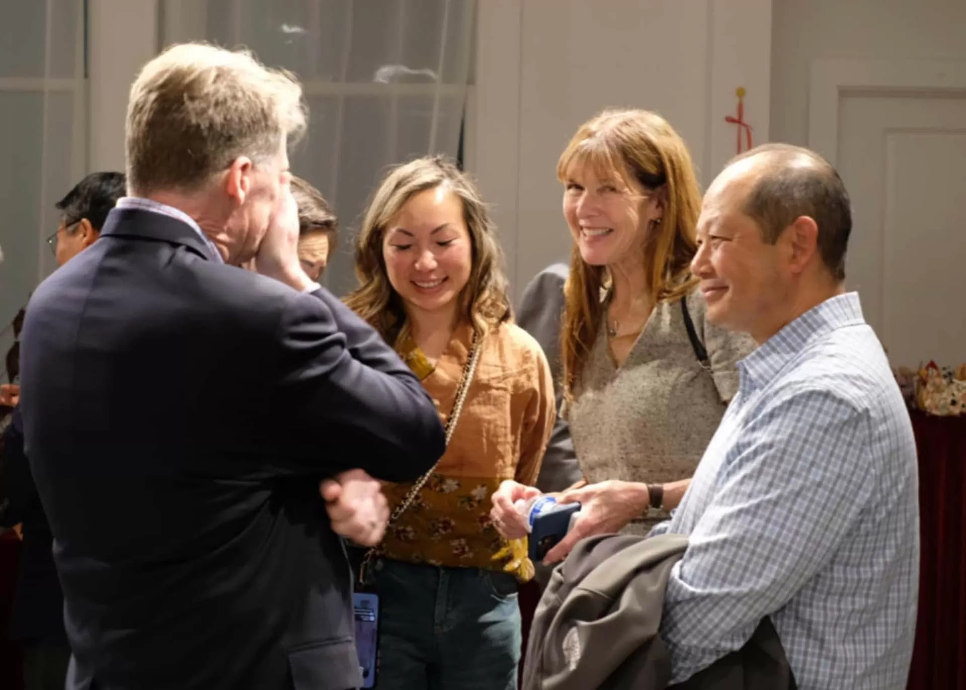 Lụa, áo dài và thủ công mỹ nghệ: Kết nối tinh hoa văn hóa Việt với thế giới từ San Francisco