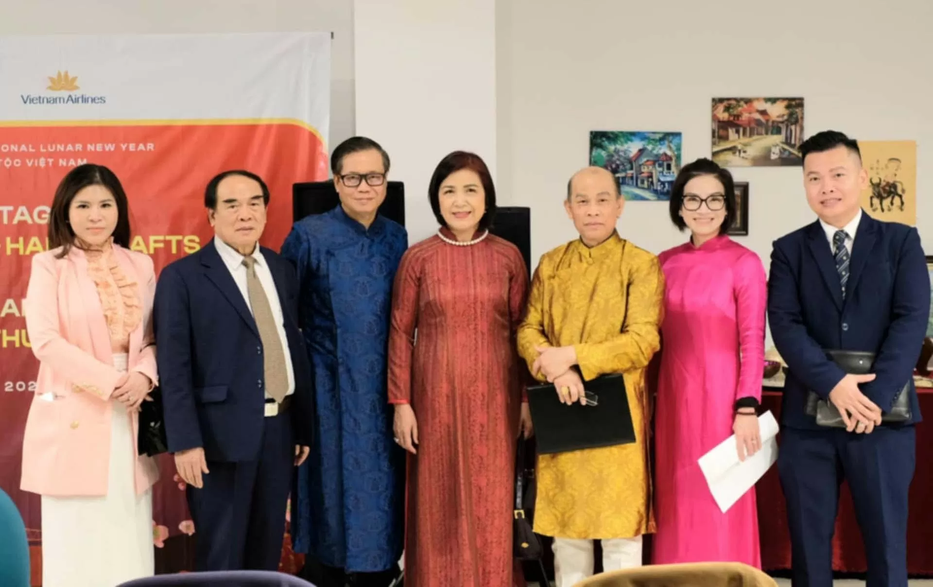 Lụa, áo dài và thủ công mỹ nghệ: Kết nối tinh hoa văn hóa Việt với thế giới từ San Francisco Lụa, áo dài và thủ công mỹ nghệ: Kết nối tinh hoa văn hóa Việt với thế giới từ San Francisco