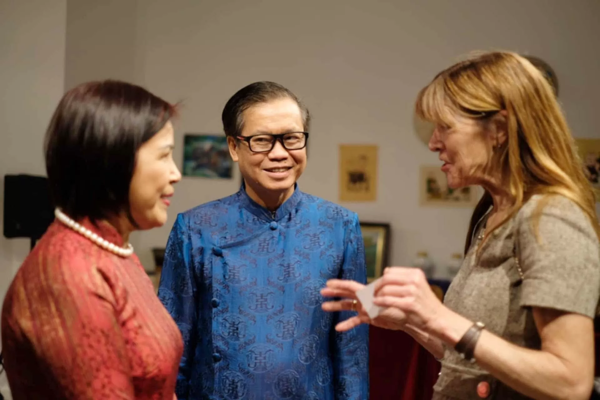 Lụa, áo dài và thủ công mỹ nghệ: Kết nối tinh hoa văn hóa Việt với thế giới từ San Francisco Lụa, áo dài và thủ công mỹ nghệ: Kết nối tinh hoa văn hóa Việt với thế giới từ San Francisco