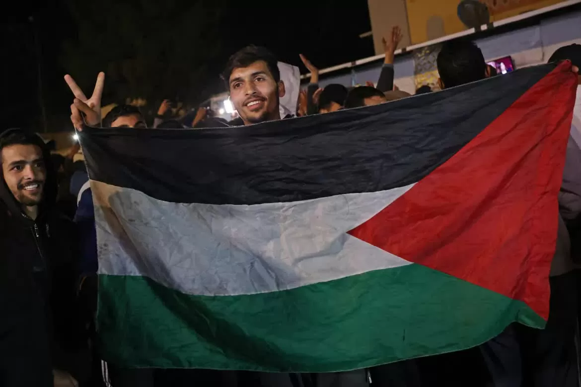 Niềm hân hoan của hàng nghìn người trên khắp Dải Gaza sau thoả thuận ngừng bắn. (Nguồn: AFP)