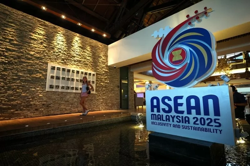 Kỳ họp mở màn đưa 'tàu' ASEAN 2025 'lăn bánh', hướng tới tương lai bao trùm và bền vững Kỳ họp mở màn đưa 'tàu' ASEAN 2025 'lăn bánh', hướng tới tương lai bao trùm và bền vững
