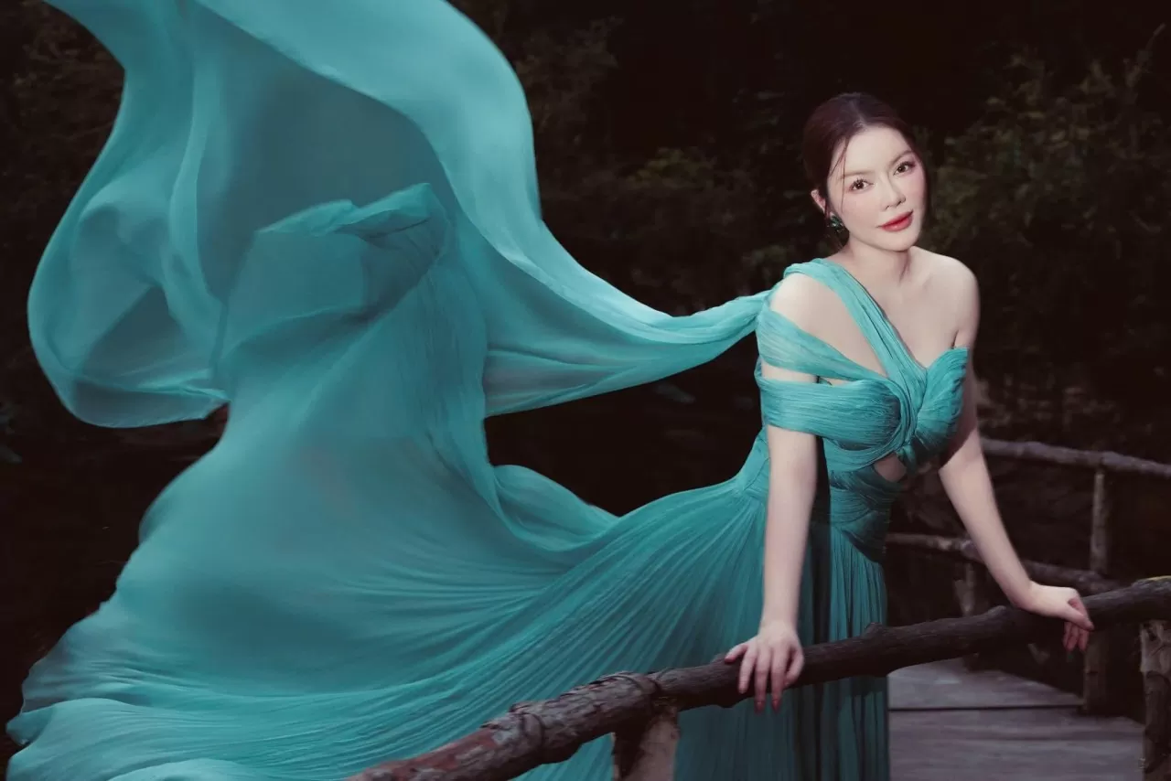 Sao Việt: Lý Nhã Kỳ, Văn Mai Hương đăng ảnh gợi cảm; BTV Hoài Anh dịu dàng nên thơ Sao Việt: Lý Nhã Kỳ, Văn Mai Hương đăng ảnh gợi cảm; BTV Hoài Anh dịu dàng nên thơ