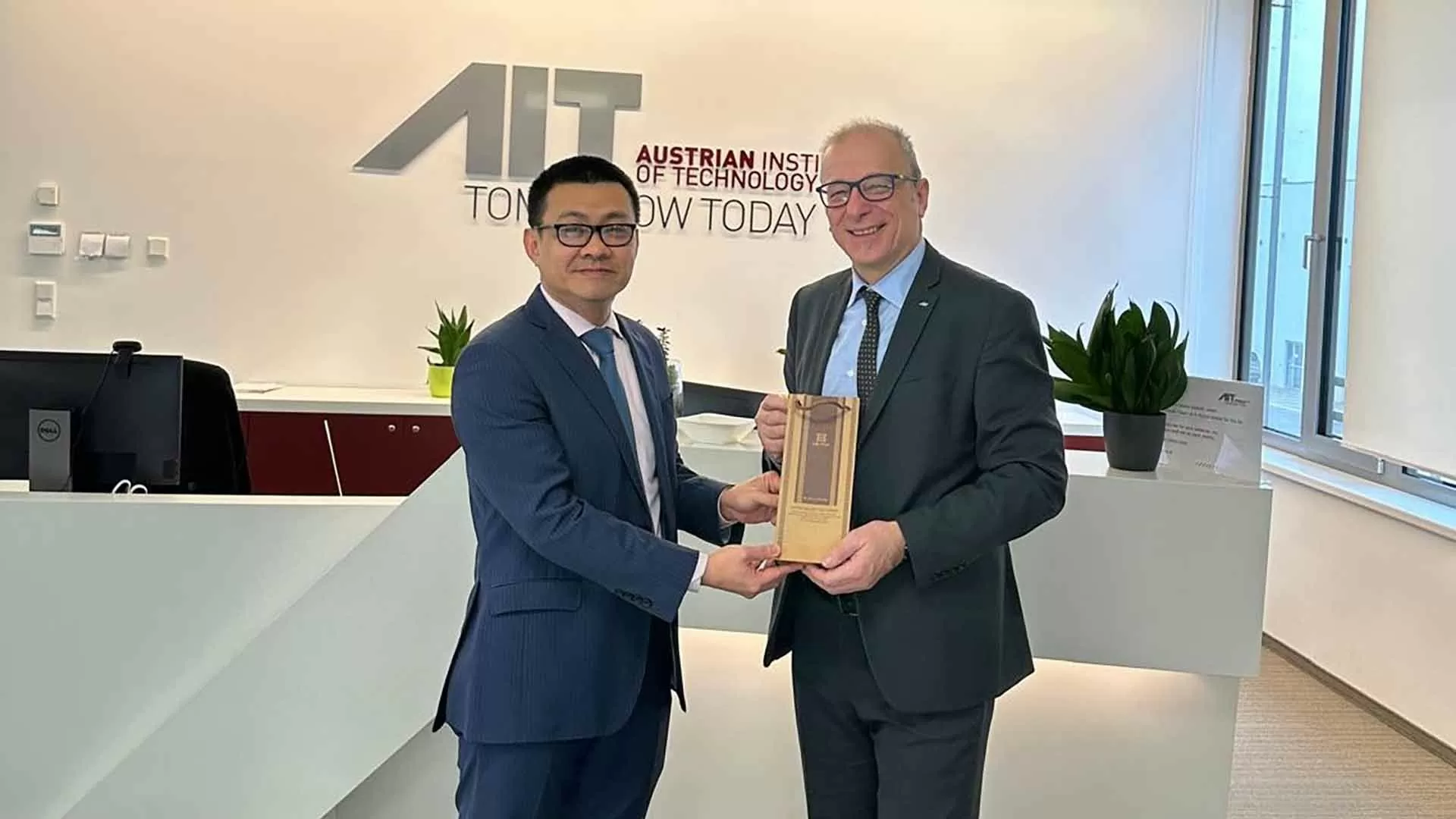 Thúc đẩy ngoại giao công nghệ với Áo