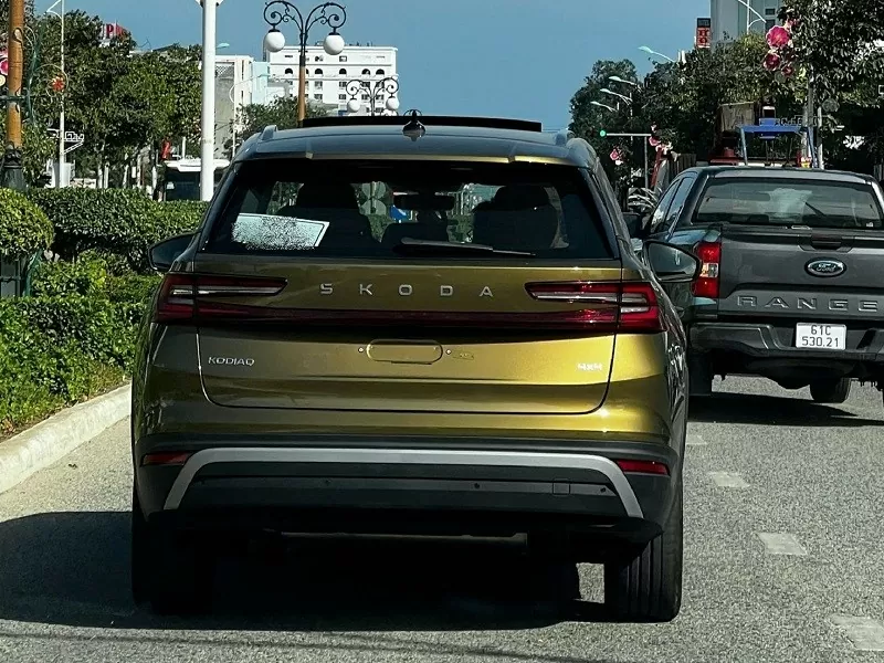 Bắt gặp Skoda Kodiaq 2025 trên đường phố Việt Nam