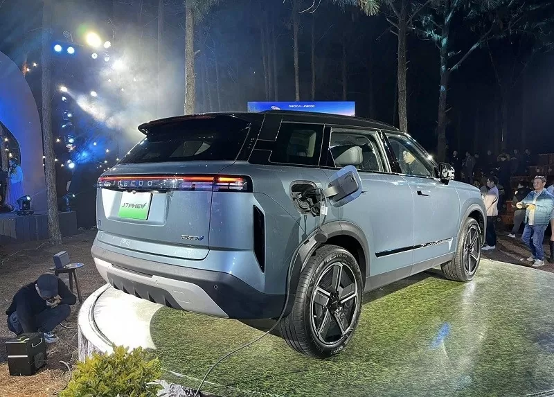 Cận cảnh Jaecoo J7 vừa ra mắt tại Việt Nam, giá từ 799 triệu đồng