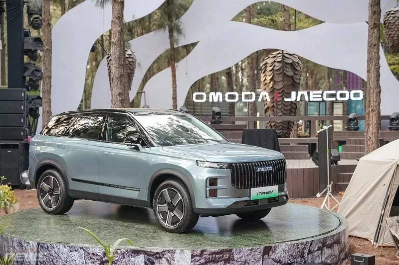 Cận cảnh Jaecoo J7 vừa ra mắt tại Việt Nam, giá từ 799 triệu đồng Cận cảnh Jaecoo J7 vừa ra mắt tại Việt Nam, giá từ 799 triệu đồng