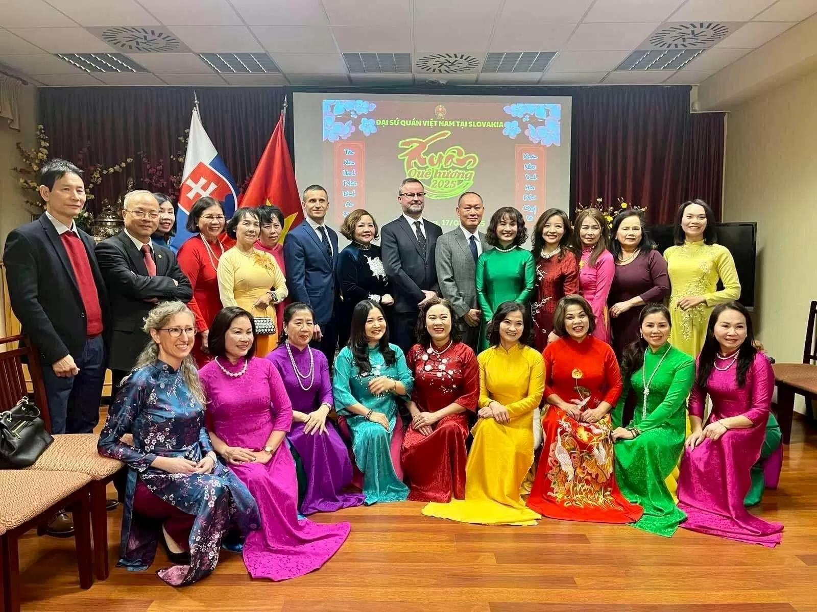 Xuân Quê hương đầm ấm tại Slovakia